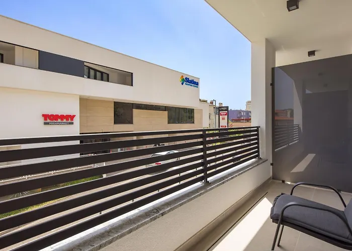 Апартаменти Belinda With Balcony *