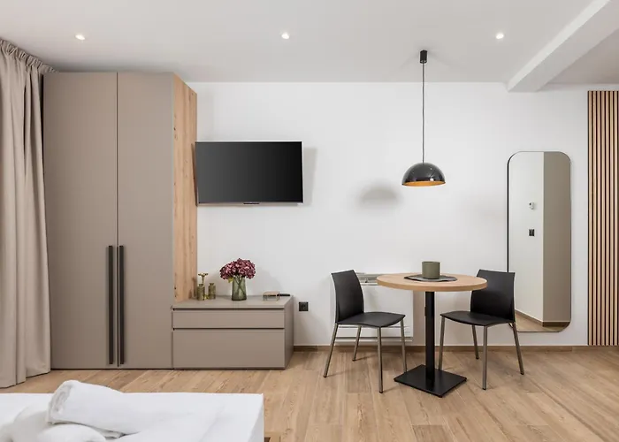 Апартаменти Belinda With Balcony