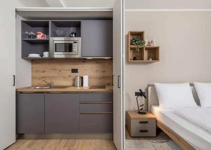 Belinda With Balcony Апартаменти *