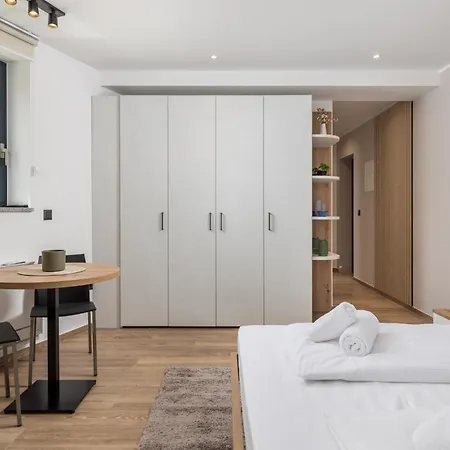 Lägenhet Belinda With Balcony Opatija