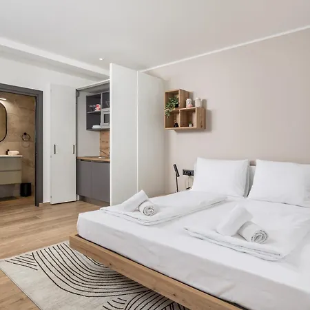 Belinda With Balcony Lägenhet