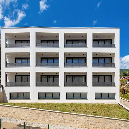 Apartment Belinda With Balcony Opatija