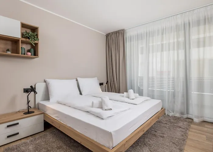 Belinda With Balcony *