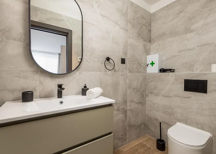 Belinda With Balcony