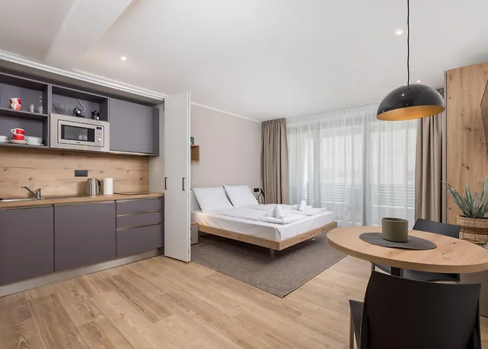 Belinda With Balcony *