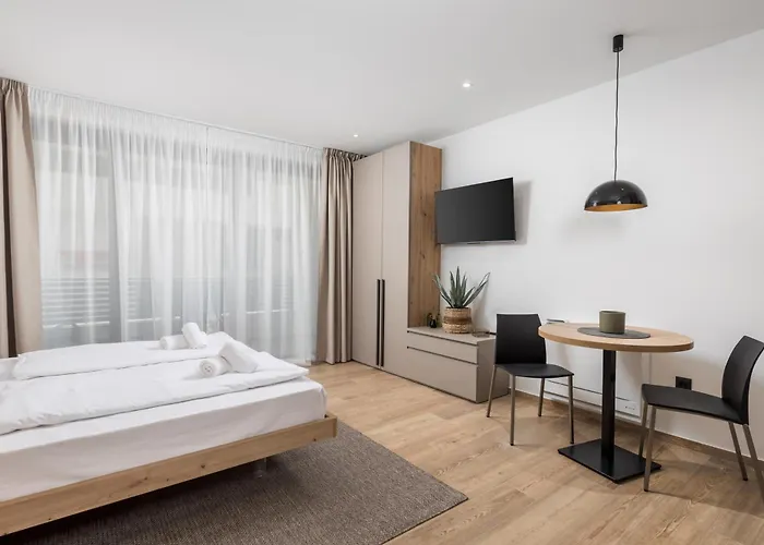 Апартаменты Belinda With Balcony *