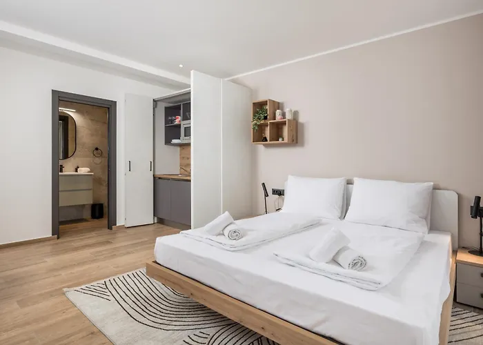 Belinda With Balcony 公寓